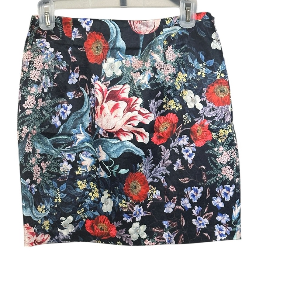 MINKPINK Floral Mini Skirt flowers Black - Picture 7 of 14